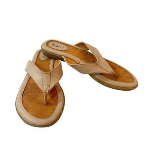 Boc Ziat Sandals Flip Flops Womens Size 10 Cream Color